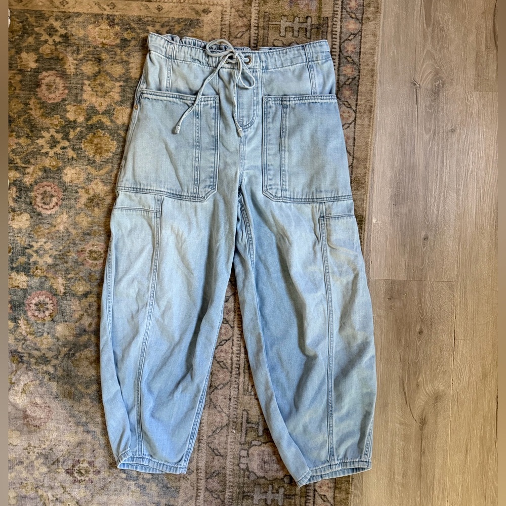 SOLD - WE THE FREE Silverton Pull On Barrel Jeans